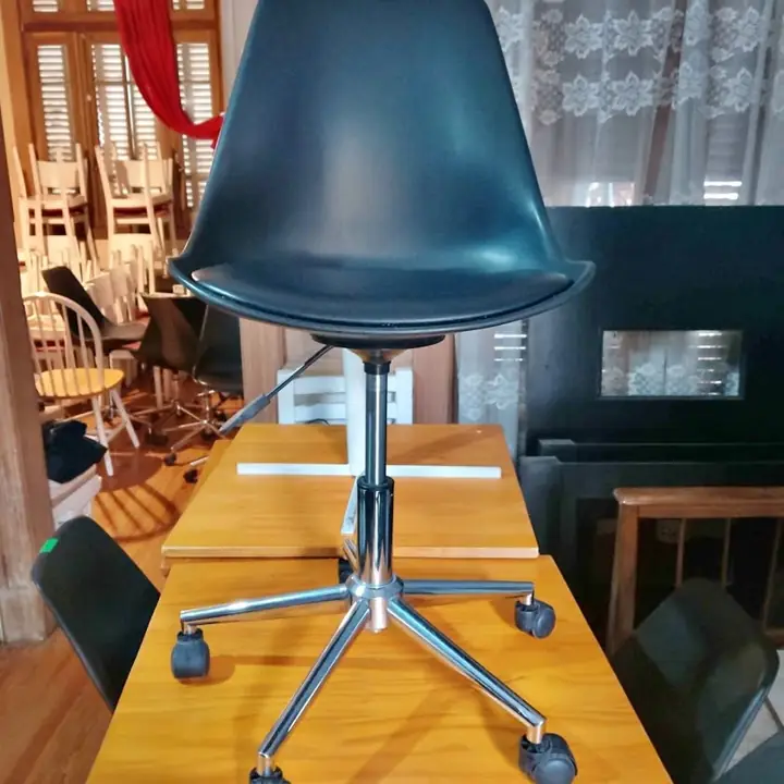 Lote 13 sillas eames oficina escritorio giratoria ruedas suba y baja