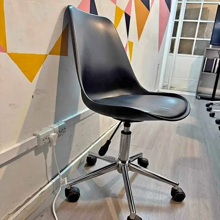 10 Sillas de oficina giratoria eames