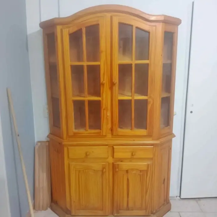 Cristalero de madera mazisa