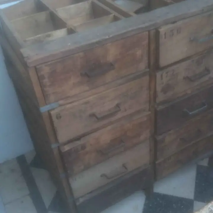 Cajonera antigua de 10 cajónes 60x40x15 cu