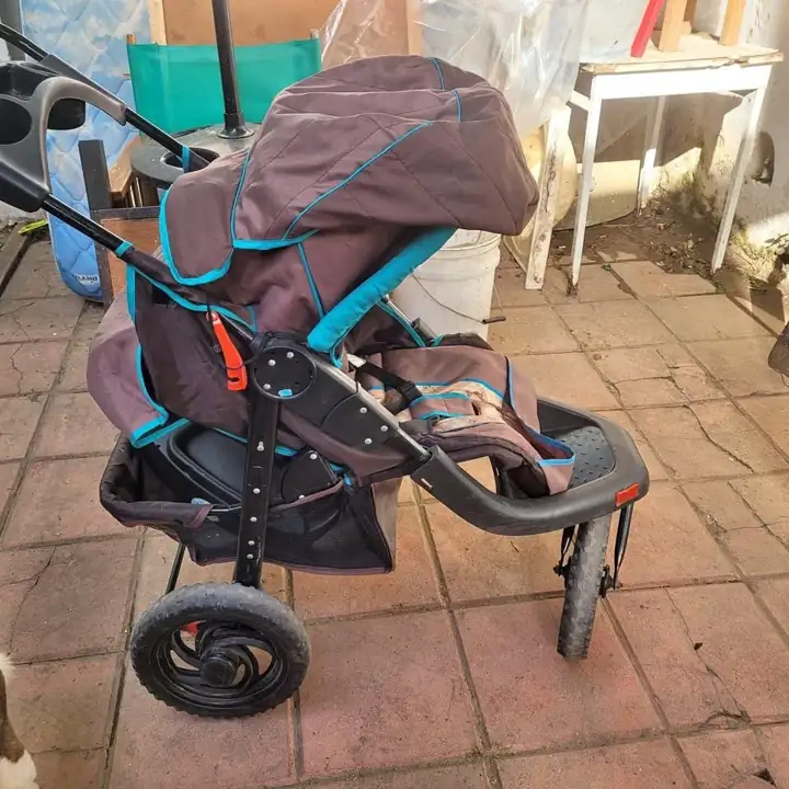 Coche de bebe plegable triciclo babysit