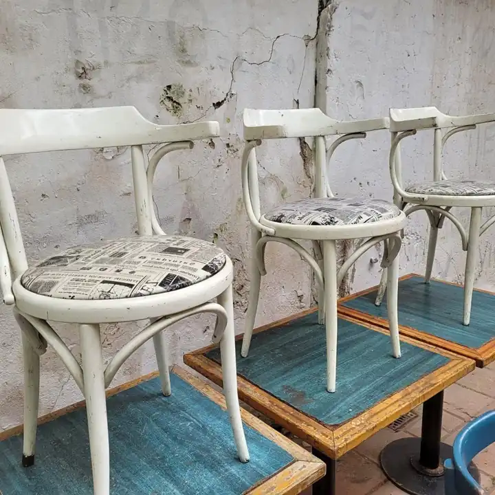 Sillas antiguas thonet