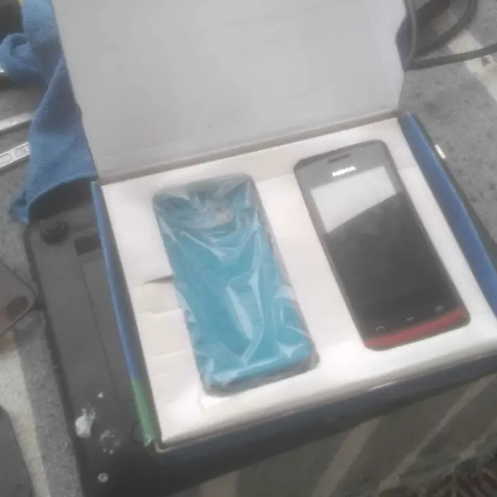 Celular Nokia anda