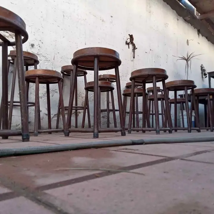 Banquetas artesanales rústicas