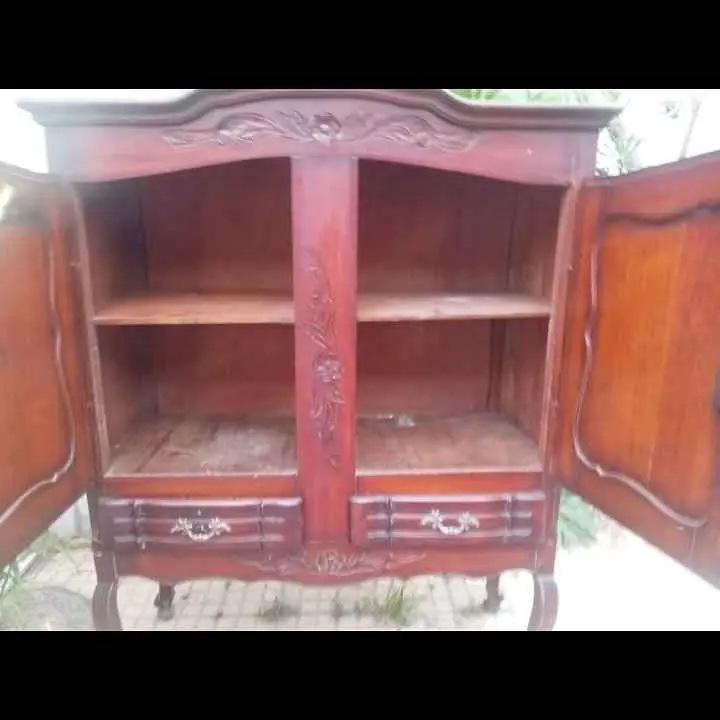 Muebles antiguos de comedor provenzal