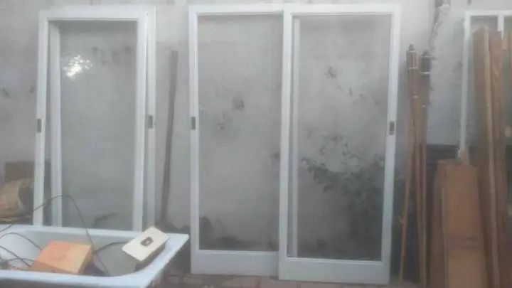Puerta balcon corrediza de hierro 2mx83cm cada uno