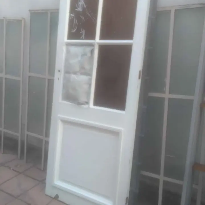Puerta de madera sin marco galponera pesada cedro o roble
