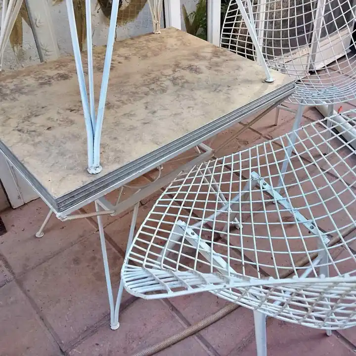 Silla de hierro para jardín original bertoia