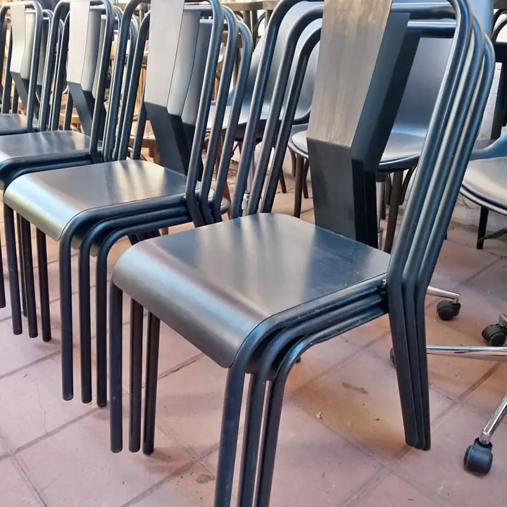 Sillas originales de chapa