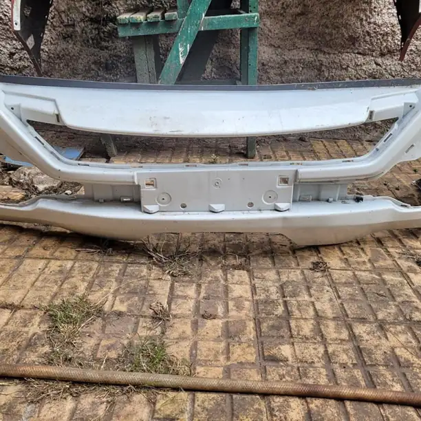 Paragolpe delantero de etios