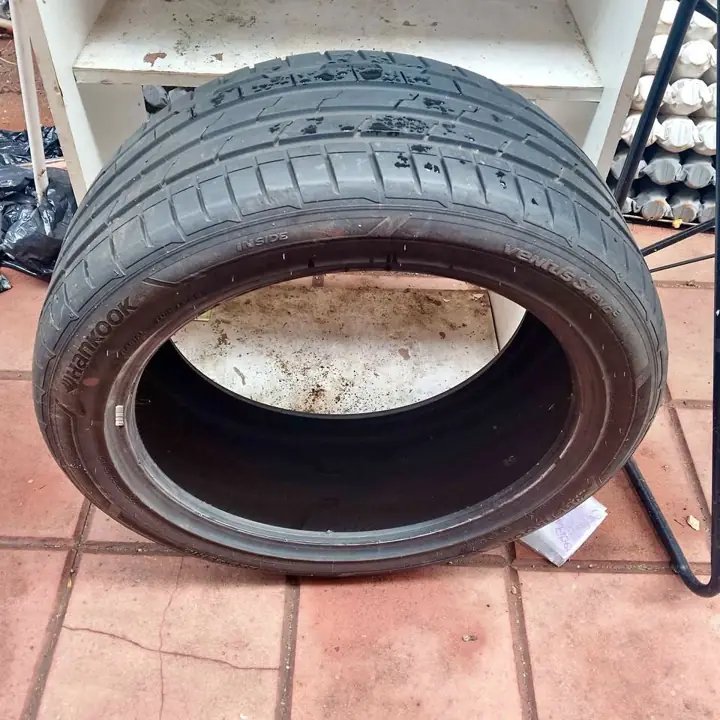 Neumático 225 rod 14