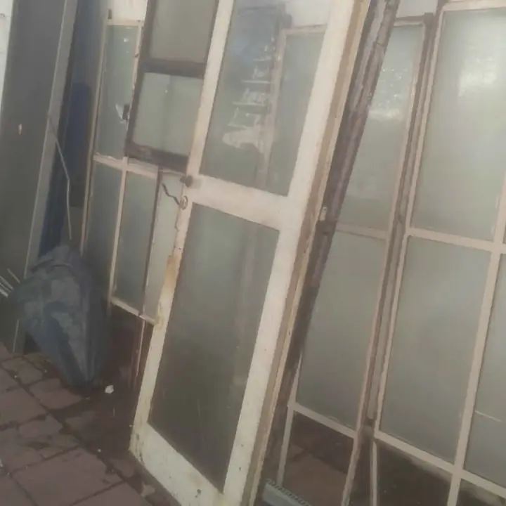 Puerta ventana y marcó
