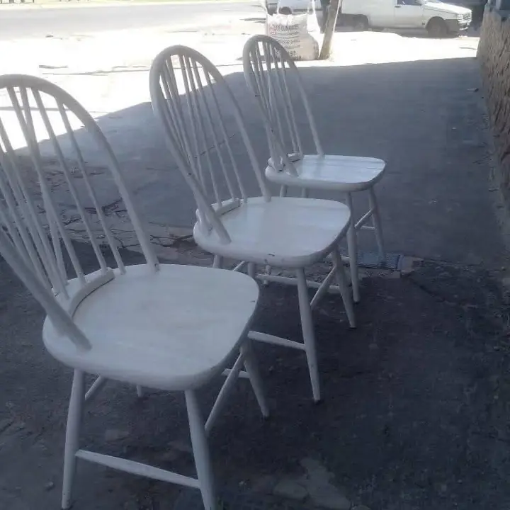 Sillas de madera antigua