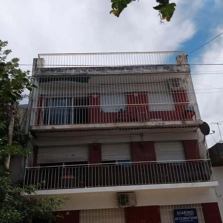 Vendo departamento de 4 ambientes