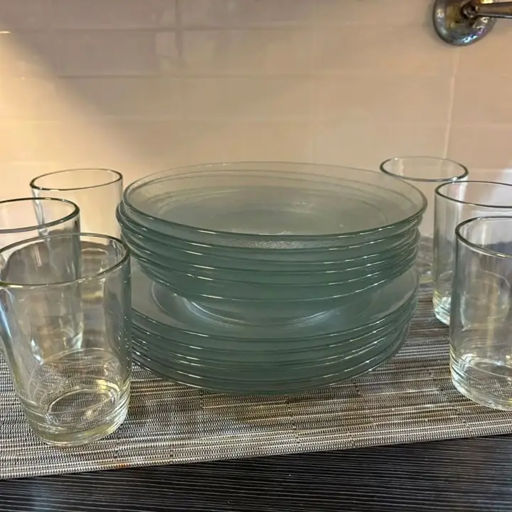 Combo 18 piezas, vasos y platos