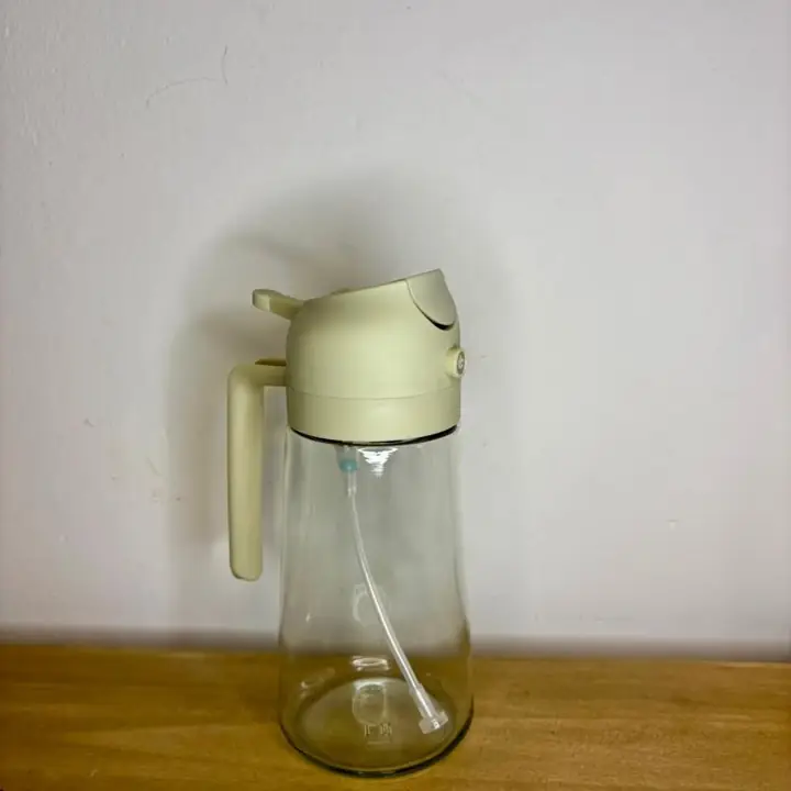 Aceitera y spray