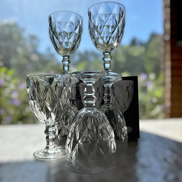 Copas de vidrio labrado