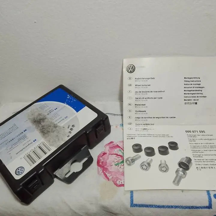 Tuerca de Seguridad ( gol trend - up! - Voyage ) Alemana Original Usadas