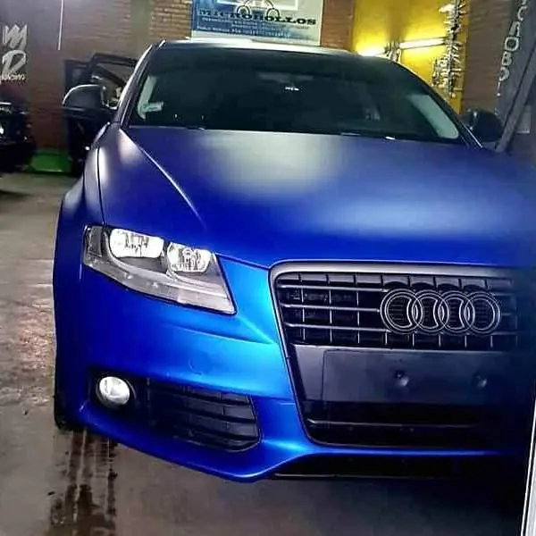 Ploteo de auto linea premium azul mate metalizado