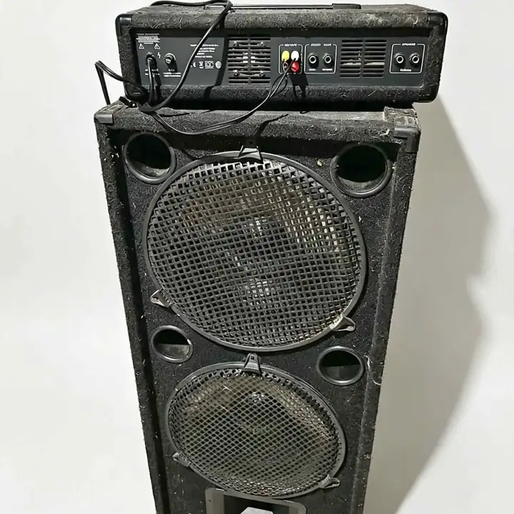 Potencia y parlante e microfono Combo musica para tu fiesta