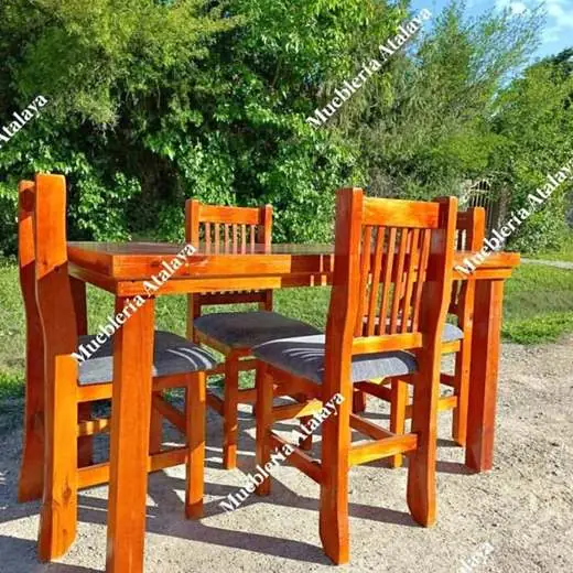 Vendo hermoso juego de comedor 1.40 4sillas hindú reforzado tapizado en chenille premium