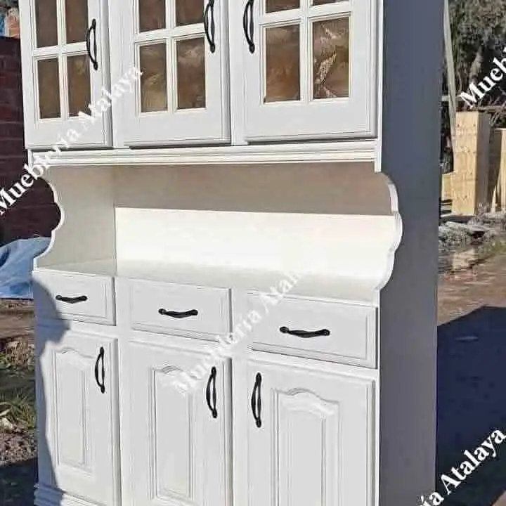 Hermoso modular de cocina pino macizo Viene con los vidrios No pedimos seña Se abona al recibir