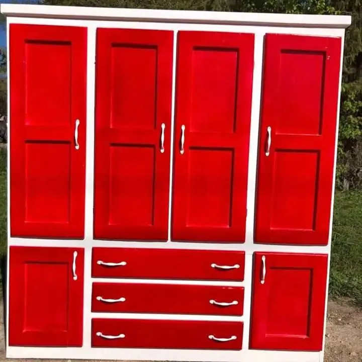Roperos de pino pintados Miden 1.60 de largo x 1.70 de alto x 0.45 de profundidad Lo abonas al rec