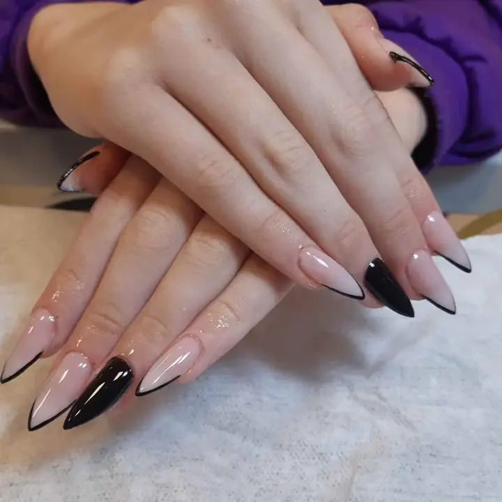 Uñas postizas