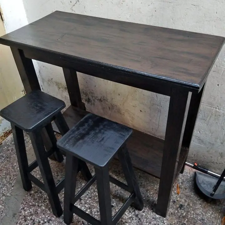 Desayunador mesa con dos bancos