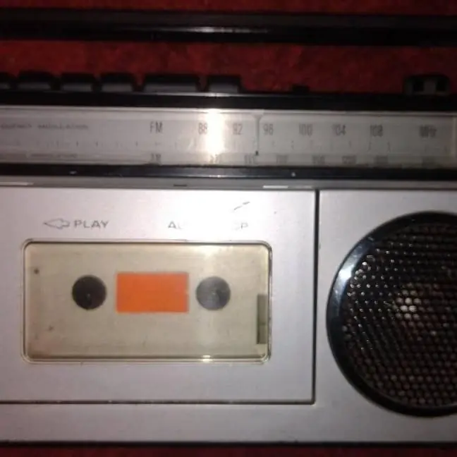 Radiograbador Sanyo antigo
