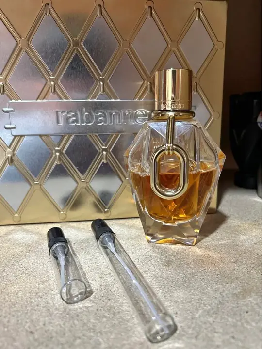 Decants Gold Million For Her
