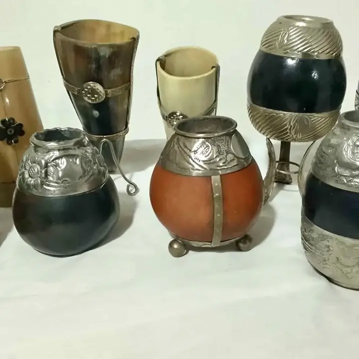 Mates de calabaza con alpaca y de astas
