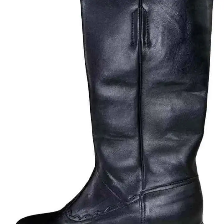 Bota folklore niños,talles disponible 29,(negro) 39(marrón)