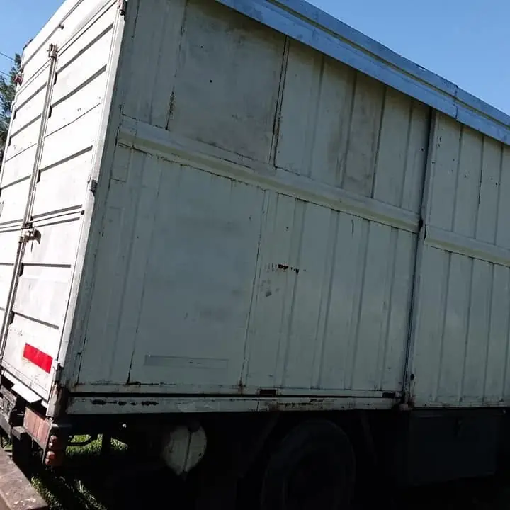 Vendo o permuto CAJA
