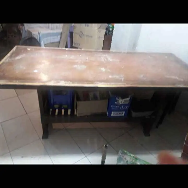 Mesa para 8 sillas(se vende solo la mesa)