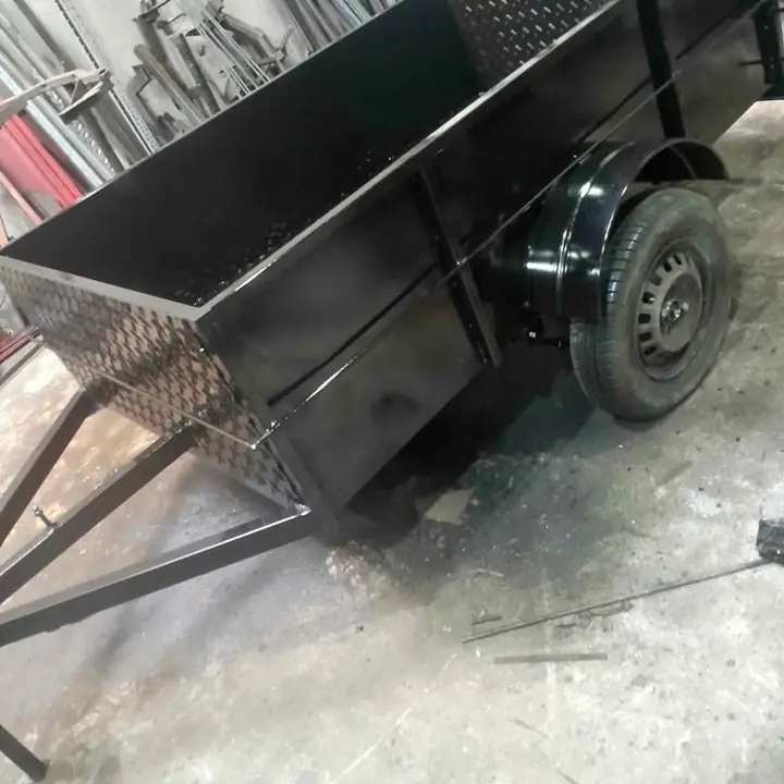 Vendo trailer 1.50 x 1.25x50 con cubiertas instalación eléctrica incluida!
