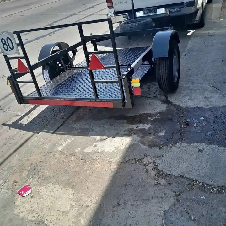 Trailer basculante 2 x 1.30 con cubiertas nueva luces incluida!