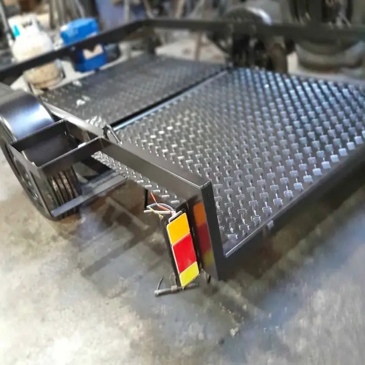 ! Somo fabricantes de trailer. Trailer super bajo para cuatriciclo. Medidas 2 x 1.30 de ancho inter