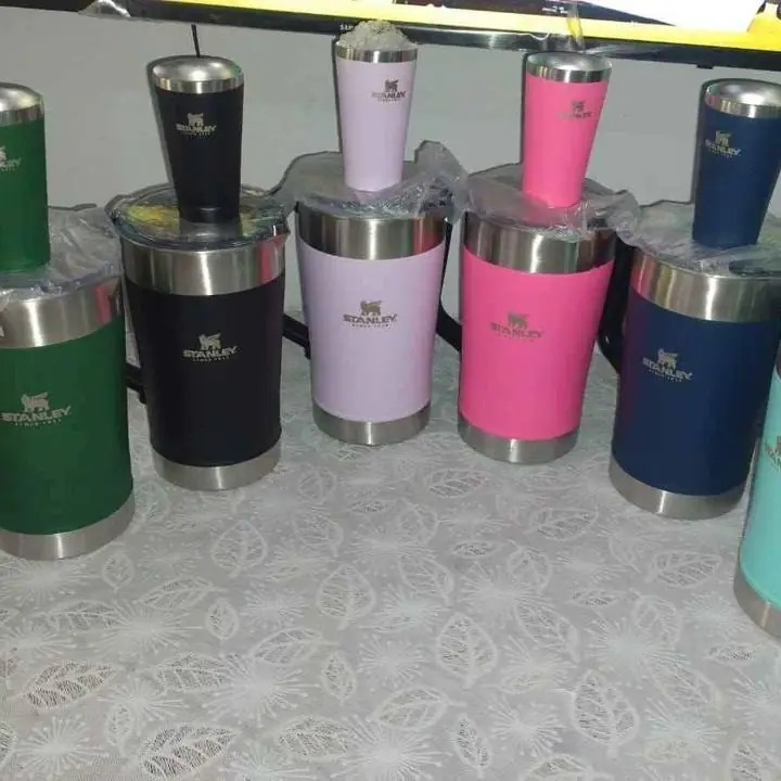 Jarra Térmica 1.900 ML con vaso