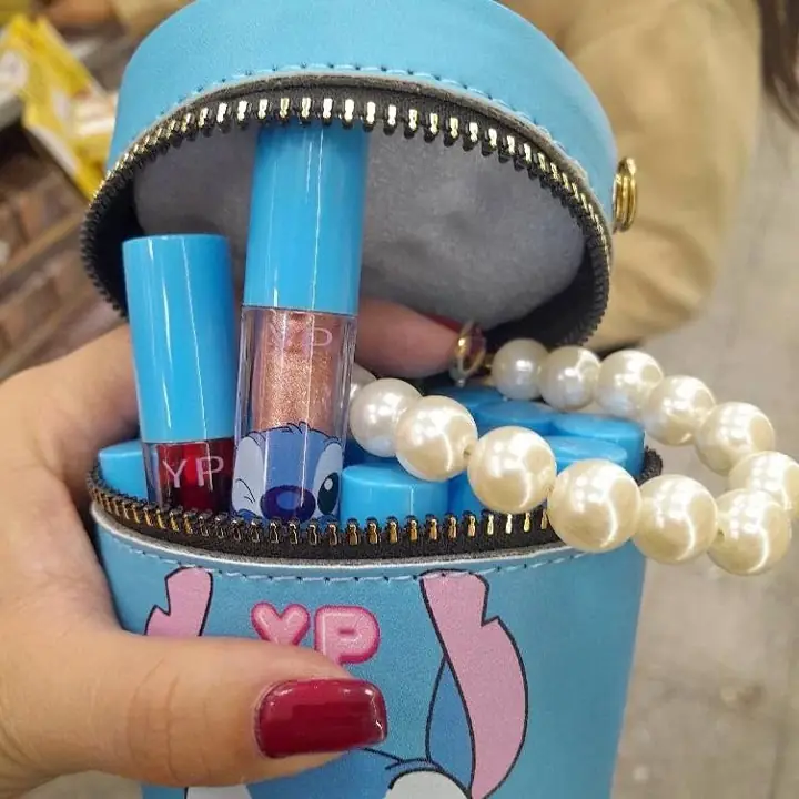 Carterita llena se maquillajes