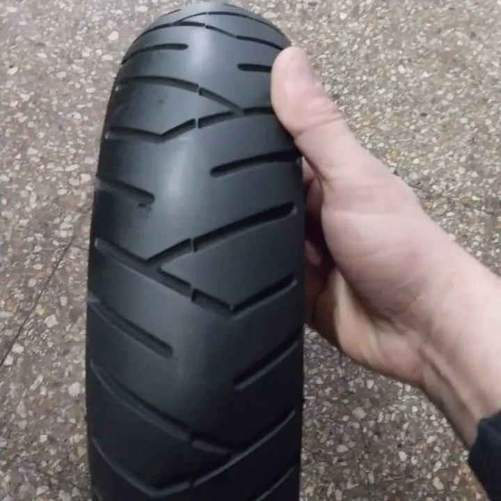 Cubierta 3.50 10 pirelli
