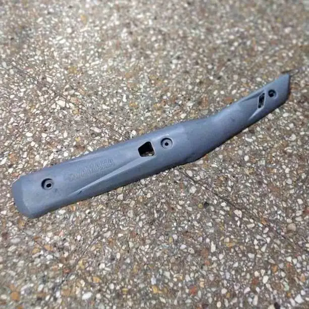 Cubre caño de escape yamaha krtpton