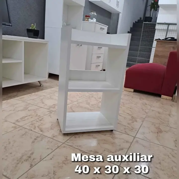 Mesa de estetica, mesa auxiliar. envios gratis, abonas al recibir