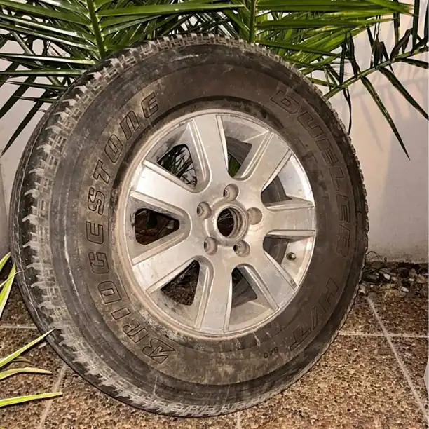 Llanta Amarok 265/70/R16