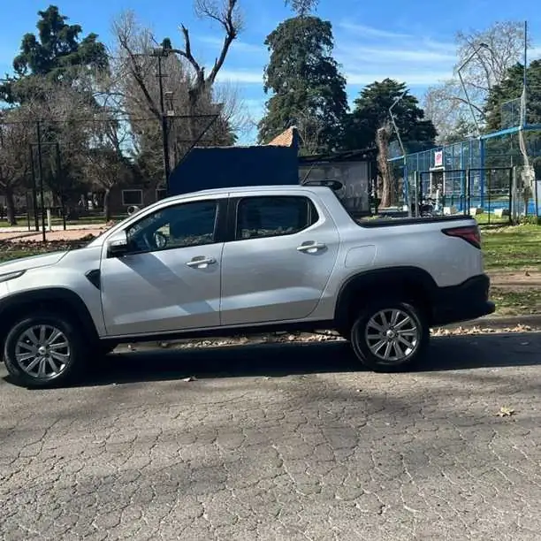 Vendo o permuto, Fiat Strada 1.4 8v Freedom Cd 38000km. 2024. Tomo USADO