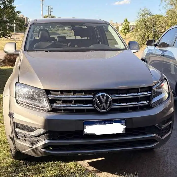 Vendo o permuto, Amarok 2.0 Cd Tdi 180 Cv Highline Pack 4x2 At. 30000km. 2024. Tomo USADO