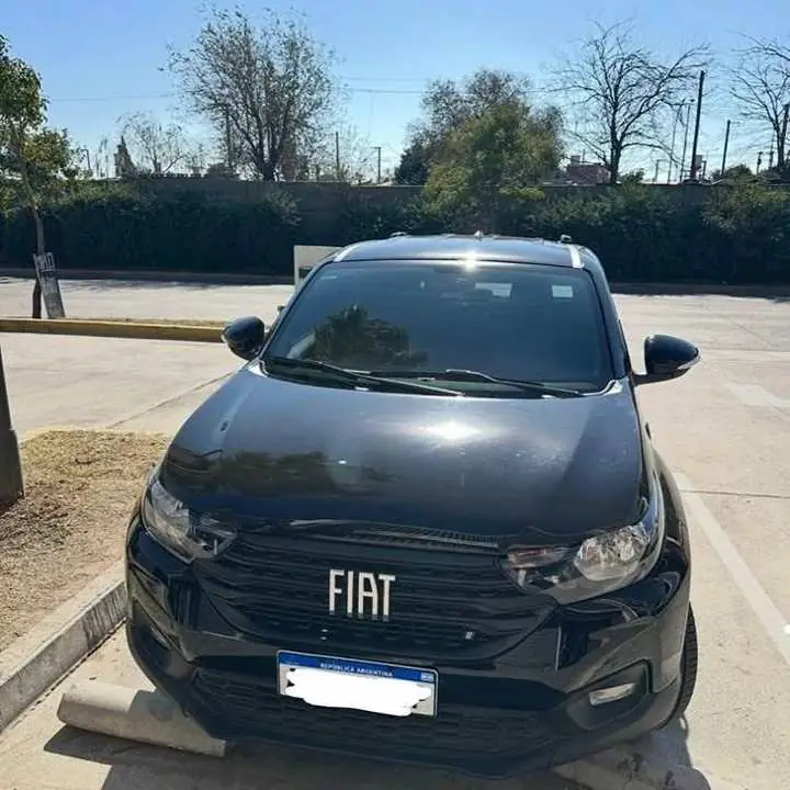 Oferta, vendo o permuto, Fiat Strada 1.3 Freedom. 21000km. 2024. Tomo USADO