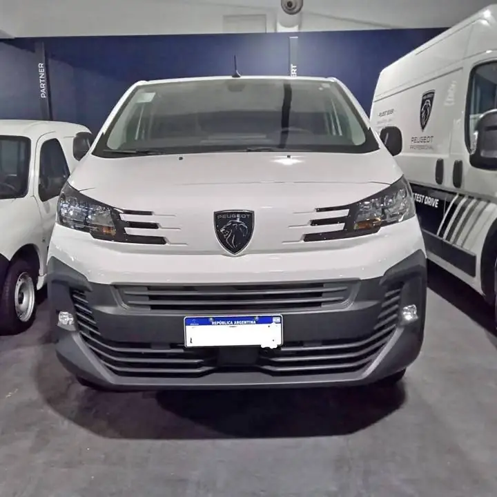 Oferta, vendo o permuto! Peugeot Expert L3 HDI 2.2 150Cv. 7800km. 2025. Tomo vehículo USADO