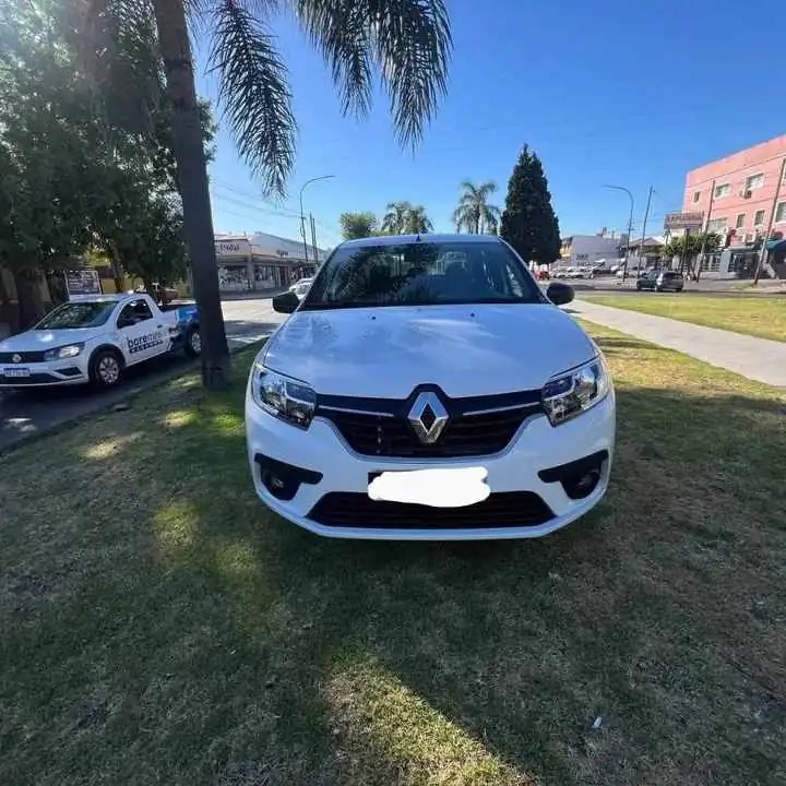 Renault Logan 1.6 16v Life. 2024