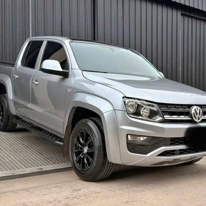 Vendo o permuto! Amarok 2.0 CD Comfortline 180Cv 4x2 At. 21000 km. 2024. Tomo vehículo USADO